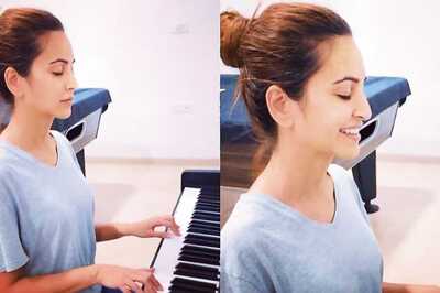 Kriti Kharbanda Plays 'Bella Ciao' On Piano With Eyes Shut