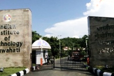 IIT Guwahati Reopens for Vaccinated Students
