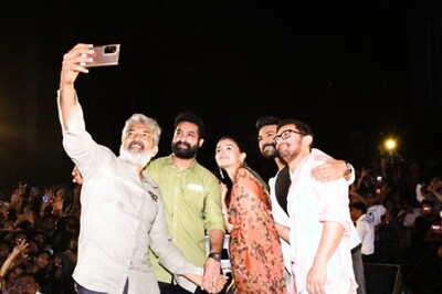 Aamir Khan Joins RRR Team for a Selfie, Performs Natu Natu Hook step