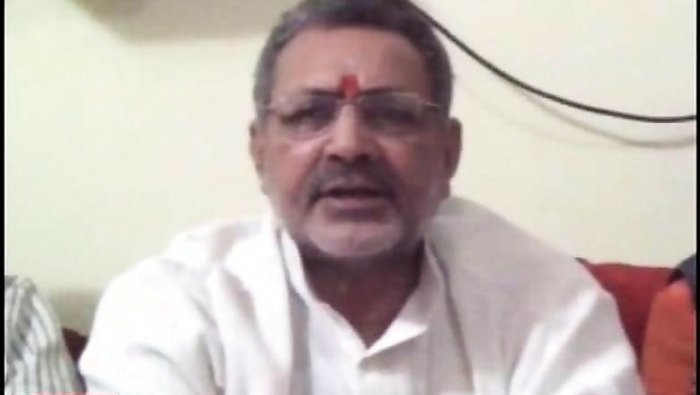 Live: Giriraj Singh breaks down after PM Modi pulled him up for remarks on Sonia's skin colour