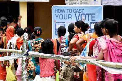 Women Voters Outnumber Men in Fifth Phase of Lok Sabha Polls; Amethi, Raebareli See Higher Female Turnout