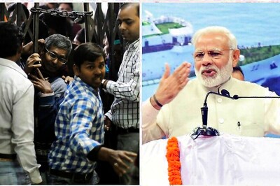 PM Modi Holds Late-Night Meeting on Currency Ban, Reviews Situation