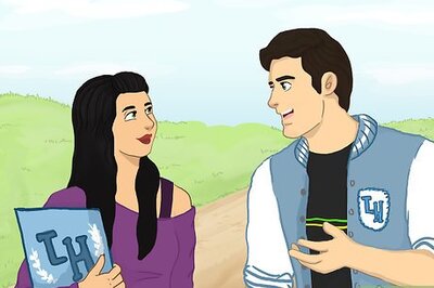 How to Tell if a Girl Likes You in School