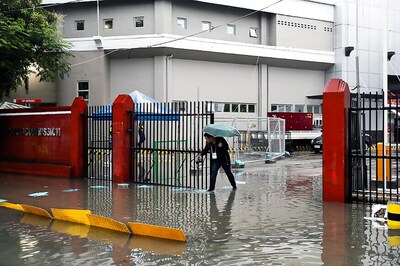 Typhoon Kammuri Kills Two in Philippines, Forces Manila Airport to Shut Down