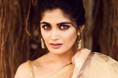 Marathi Actress Isha Keskar’s Glamorous Look Will Blow Your Mind, See Pics