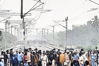 Mamata Warns of Strict Action against Vandalism in Bengal over Citizenship Law, Calls for Peaceful Stir