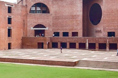 Budget 2023: Grant for IIMs Reduced by Half, Top B Schools Say Centre Signalling to Be Self-reliant