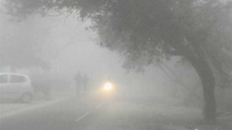 Another Chilly Day in Delhi, Fog Affects 35 Trains
