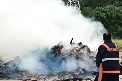 Locals From Kochi’s Eloor Raise Health Concerns Over Burning Of Guruvayoor Ambalanadayil’s Set