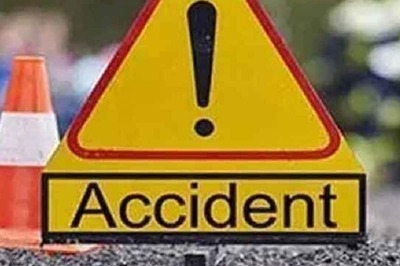 Five Rescued in Pune After Car Gets Stuck on Flooded Riverside Road