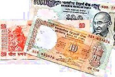 Rupee recovers from three year's low