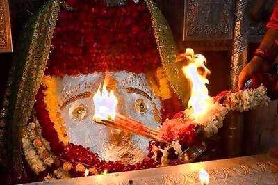 Delhi: New shoes stolen at Kalkaji temple, case registered