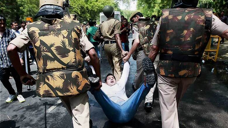 BJP workers lathicharged during Gehlot's rally, 5 injured