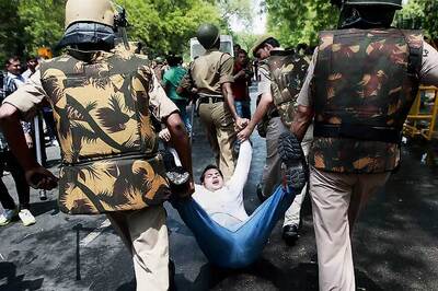 BJP workers lathicharged during Gehlot's rally, 5 injured