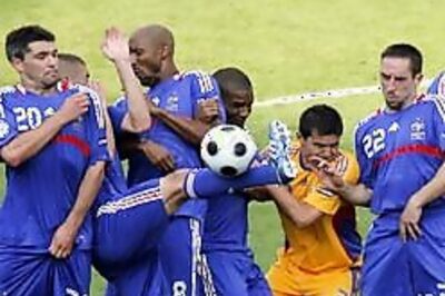 Romania hold France to a goalless draw