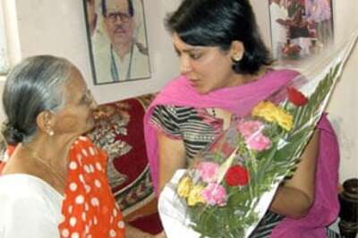 Priya Dutt files nomination, talks development