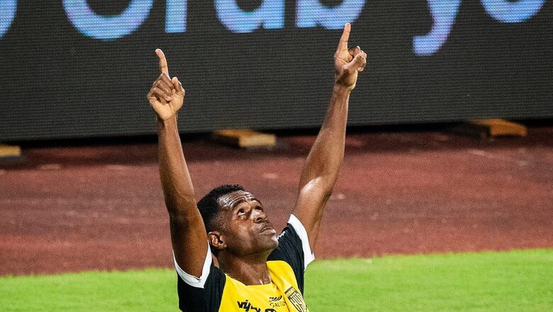 ISL 2021-22: Ogbeche Scores as Hyderabad FC Beat Bengaluru FC 1-0 | IN PICS