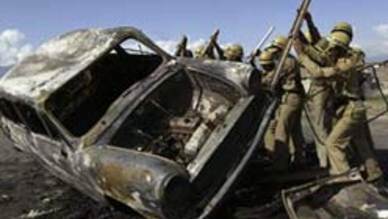 40 injured in J&K, no end in sight to violence