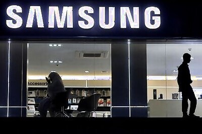 Samsung launches new Note, foldable phone as pandemic shrinks market