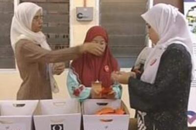 Malaysia: Indians demand apology in racial slur case