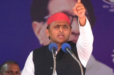 Farmers Will Not Have To Stand In Queue For Fertilisers in Samajwadi Government, Promises Akhilesh Yadav in Lalitpur