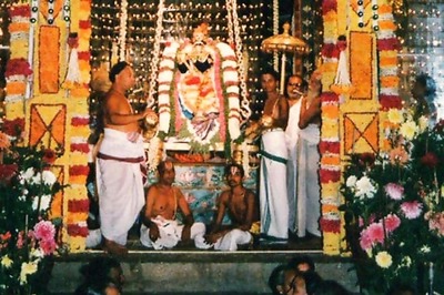 Lanka President offers worship at Tirupati shrine