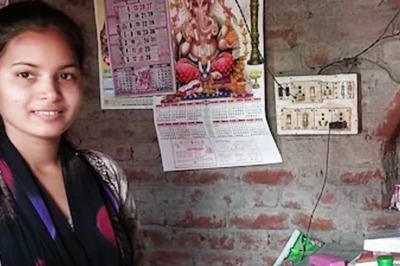 Bihar Board 10th Topper Crippled by Finances, Villagers Pour in Help to Ensure Higher Studies