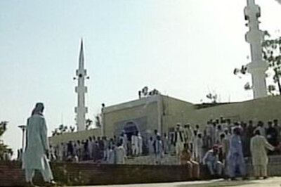 Pakistan Supreme Court grants bail to Lal Masjid cleric