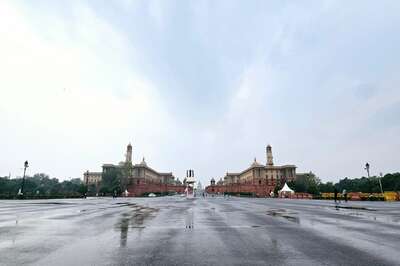 Parts of Delhi Receive Light Rainfall, Likely To Improve Foggy Weather