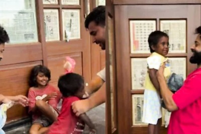 Watch: Ahead Of Festive Season, These Two Vloggers Help Needy With New Clothes