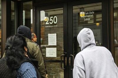 Coronavirus Pandemic Destroys 20.5 Million US Jobs in April in Historic Collapse