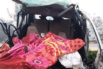 6 of Family Killed as Car Rams into Stationary Truck in Uttar Pradesh's Barabanki