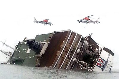 South Korean ferry disaster: Death toll rises to 263, 39 still missing