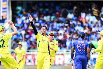 'To Come And Receive Such Balls First Up, It's Hard': Dinesh Karthik Comes in Support of Suryakumar Yadav