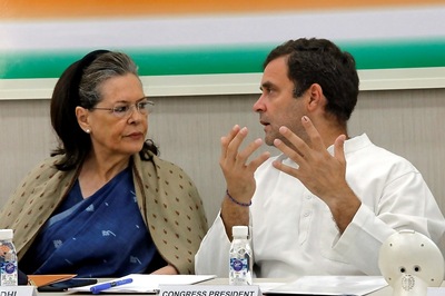 Can't Be Part of it, Can't Part with It: On Wrong Side of Gandhis, What Route Will These Congress Leaders Pick?