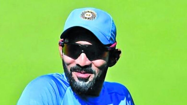 Dinesh Karthik’s Hilarious Response to AB de Villiers’ Tweet for Virat Kohli