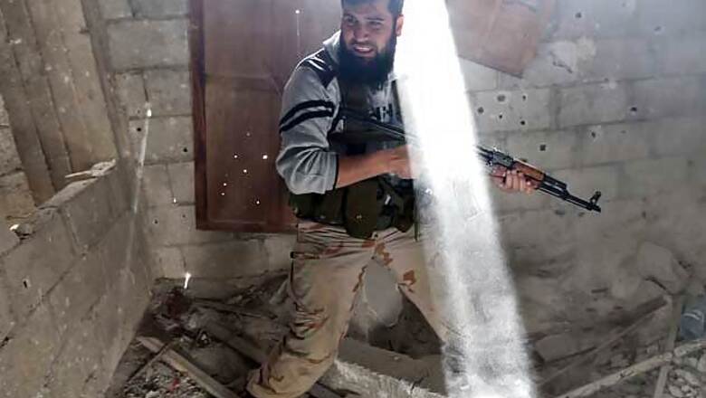 EU ends arms embargo on Syrian opposition