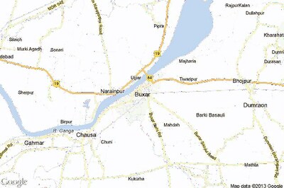 Armed robbers loot jewellery, cash worth Rs. 70 lakh