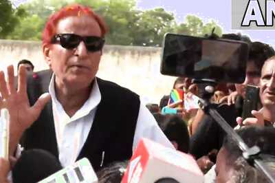 SC Seeks Replies of UP Govt, ECI on SP Leader Azam Khan's Plea Against Disqualification