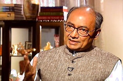 Digvijay Singh charges Modi with using fascist means to acquire farmers' land