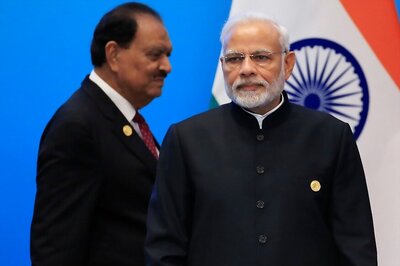 PM Modi Holds Brief Chat With Pakistan President, Floats 'SECURE' Concept at 18th SCO Summit