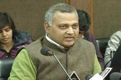 Domestic violence case: 8 questioned about Somnath Bharti's whereabouts