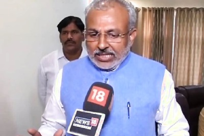 UP Minister Seeks Ban on Burqa, Says It is 'Used by Terrorists' to Conceal Identity