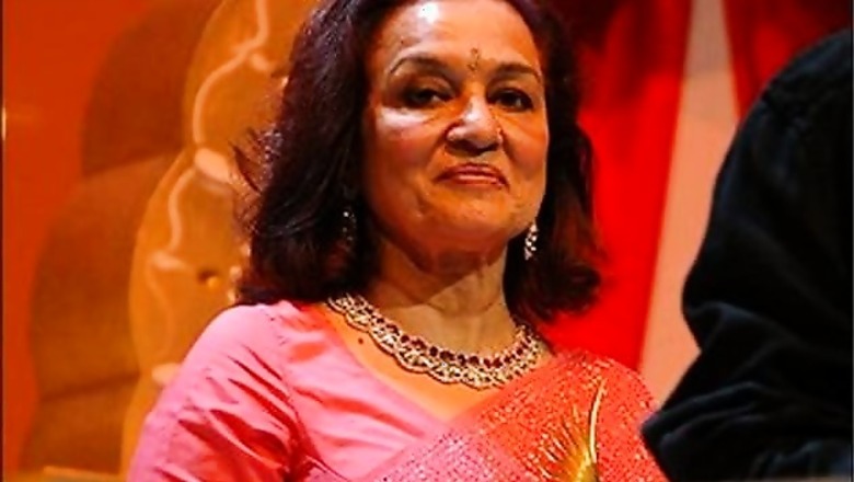 Veteran actress Asha Parekh to be honoured with lifetime achievement award at a film festival