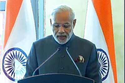 Now, Lalu asks Narendra Modi to take oath afresh as PM