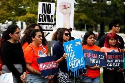 US Senate Faces Showdown Over Immigration and 'Dreamers'
