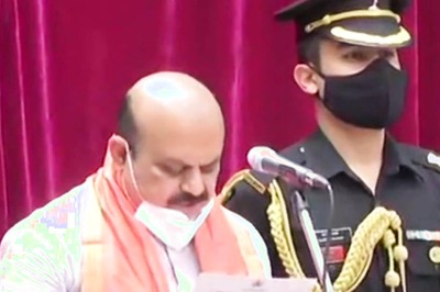 Basavaraj Bommai, Lingayat Leader from North K'taka, Sworn in as CM; Succeeds BSY