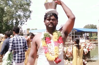 Alagappan Visits Temple On Tamil New Year