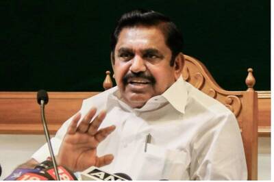 TN CM Orders Creation of Revolving Fund to Pay Fees of Govt School Students Admitted to Medical Colleges