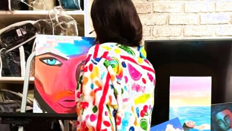Janhvi Kapoor's Painting Skills Reminds Dia Mirza of Sridevi